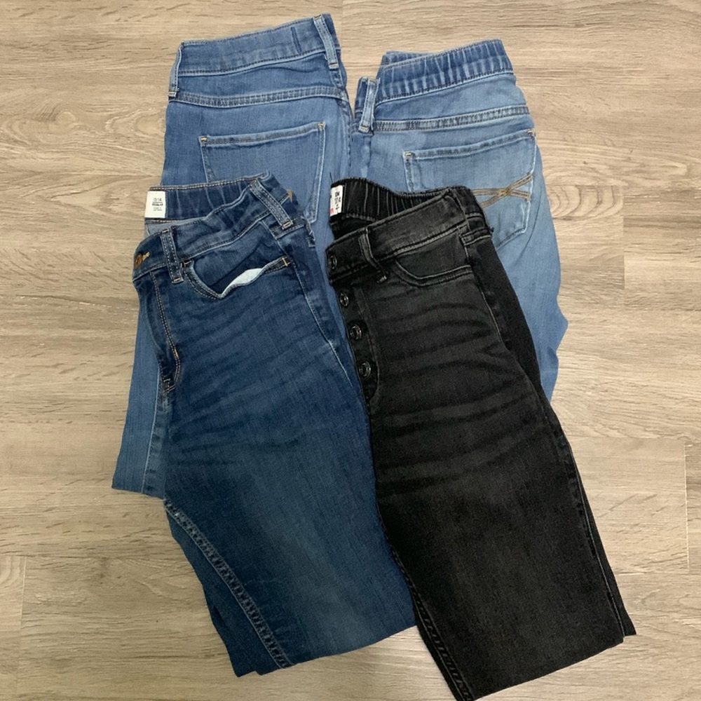 Abercrombie and fitch. 4pairs.